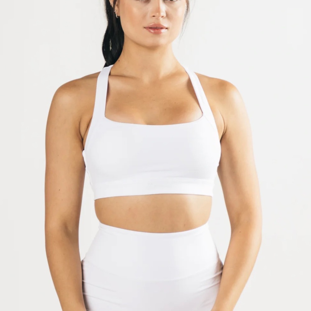 Alphalete sports Bra White S